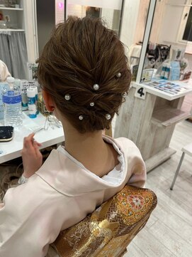 ルナクレセント (Luna crescent) アップスタイル