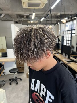 ジーニー 横浜(giinii) メンズハイライト_ツイストスパイラル_メンズパーマ