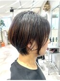 ピアスが見える　軽やかショート/耳掛けショート/本厚木