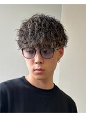 スパイラルパーマツイストパーマアップバング短髪メッシュ