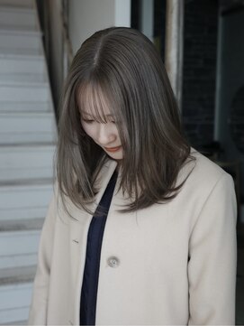 シキ 渋谷(siki) ベージュカラー/ブリーチなしダブルカラー/赤み消し/渋谷/原宿