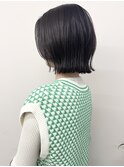耳かけ外はねワンレンボブ