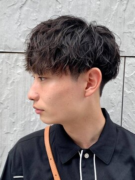 ジーニー 新百合ヶ丘(Genie) フェザーパーマサーフカール刈り上げセンターパート