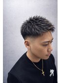 ラフにキマる短髪フェードスタイル