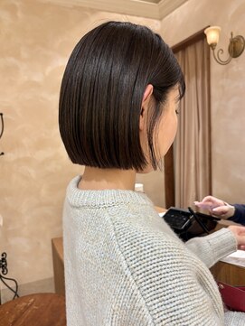 ビュートリアム265(BEAUTRIUM 265) 黒髪ボブ/ワンレングスボブ/前髪あり/髪質改善/ストレートパーマ