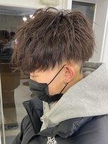 エルマーク 梅田(L-MARK)&nbsp;スパイラルパーマ/ツイストパーマ/メンズ/センターパート/波巻き