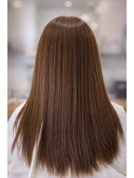 ミルキィ 五条店 ショート/ベージュ/ブラウン/50代/40代/うねり/ボブ/細毛/広がり