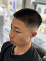 メグロバーバーショップロッポンギ 目黒六(MEGURO BARBER SHOP 6PPONGI) イージーバズ