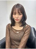 ミディアム　ミディアムレイヤー　顔まわり　前髪