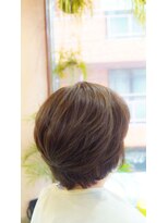 ネス(NESS) 自然なハイライトを入れたナチュラル系カラーのショート299