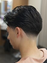 ザ チョップ ショップ ハラジュク(THE CHOP SHOP HARAJUKU)&nbsp;原宿渋谷理容室テーパーフェードカットメンズセンターパート
