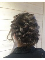 リスタバイネオリーブ 浅草(Re:sta by neolive)&nbsp;編み込みツイストアレンジ♪