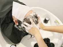 サロン ド マゼンタ(Salon de Magenta)