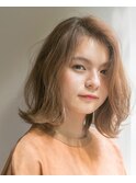 マニッシュ　ネイビーカラー　美髪　フレンチボブ　ショート