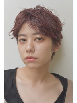 レブリイゼンコー イオンモール幕張新都心店(Reverie ZENKO) くせ毛風ニュアンスショート