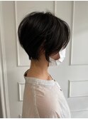 大人可愛い20代30代40代黒髪前下がりショートボブ丸みショート