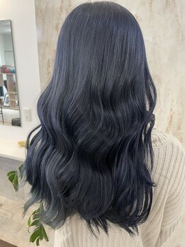 ラビス 浦和(Lovis) 魅力倍増カール/セミディ/シアーカラー/ダークアッシュ/姫カット