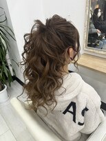 プティクローシェ バイ クオーレ(petite cloche by CUORE)&nbsp;ボリュームポニーテールふわふわスタイル