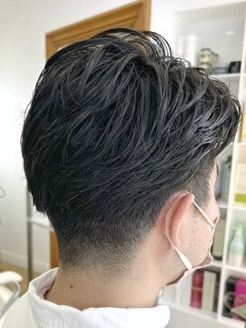 ヘッズ 本八幡店(HEADS) MEN'S HAIR センターパート ツイストスパイラル コンマヘア