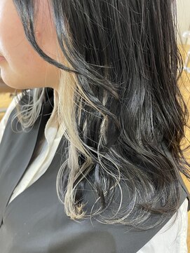 カピリナ(KA PILINA) ホワイトインナーカラー