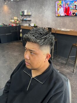 はいな～ぐ 石嶺本通り店の写真/流行りのツイスト/スパイラルパーマやメッシュカラーが人気◎周りから褒められる、好印象スタイルを実現◆
