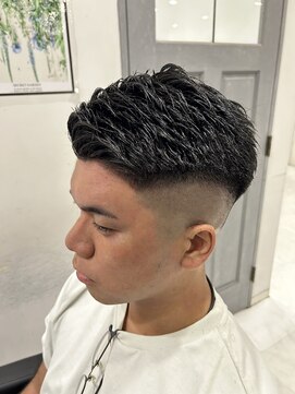 アルーシェ 秋葉原店(Alushe) フェードカット