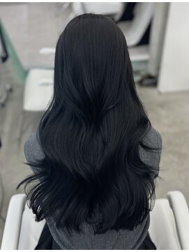 アイシー 表参道(ICY) 韓国ヘア】ブルーブラックとワンカールで決まるレイヤーカット