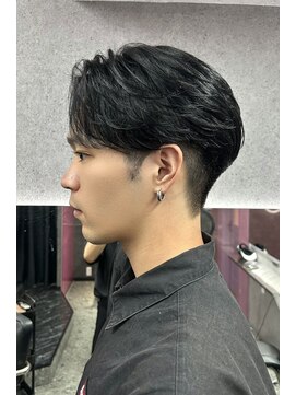 メンズサロン スライバイリアオオサカ(Sly By Ria OSAKA) ～毛流れセンターパート～【大阪】【梅田】