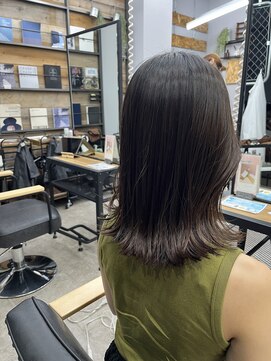 クロムス(clomus) やわらかい質感が引き立つナチュラルカラー