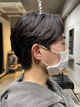 ブルニール 心斎橋(BLEUNIR) フェザーパーマ フェザーショート メンズ30代 センターパート