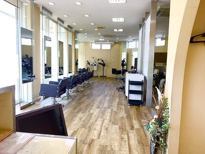 アプローズ 唐津本店の写真