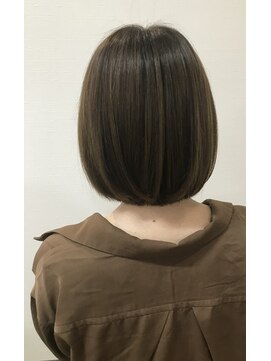 アルーア サッポロ(ALURE sapporo) 秋カーキハイライト/ワンレンボブ