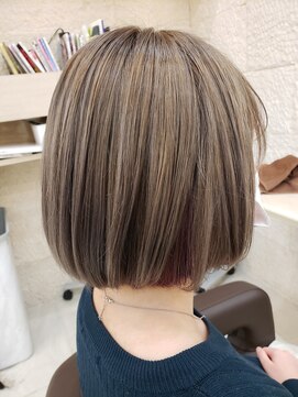 ティンク(Tink) ハイトーンベージュ