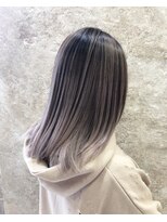 イト(ito.)&nbsp;外国人風パールバレイヤージュ_ホワイトグレージュ_ネビージュ