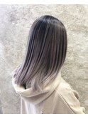 外国人風パールバレイヤージュ_ホワイトグレージュ_ネビージュ