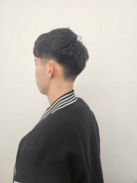 アースモード 亀戸店(EARTH Mode) アップバングショート【ツーブロック刈り上げ黒髪短髪】