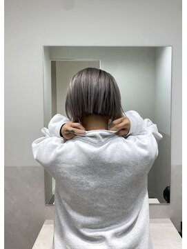 サロウィン 那覇店(SALOWIN) シャドールーツグラデーションカラーホワイトグレージュ