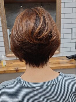 アズ クラブ US CLUBの写真/お客様一人一人の個性と魅力を引き出す丁寧なカウンセリングで、再現性・もちのよいカットを実現します。