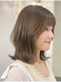 結べるボブレイヤーボブミディアムボブ外ハネボブベージュカラー