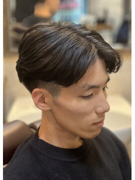 ミリオンバックス 御徒町店(Million Backs) センターパート/ビジネススタイル<理容室>御徒町