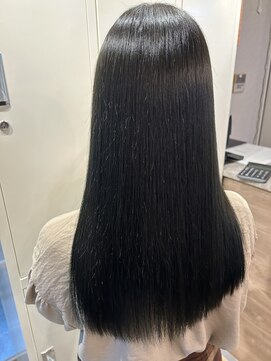 アリアイーストバイエクラート 池袋東口店(ARiA east by ECLART) 艶髪縮毛矯正