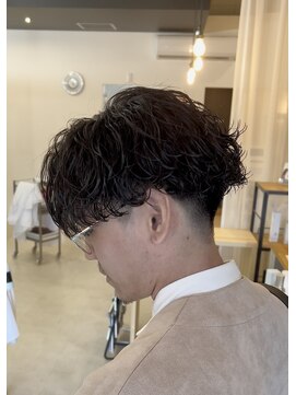 エッジ(EDGE) メンズ波巻きスパイラルパーマ刈り上げマッシュ