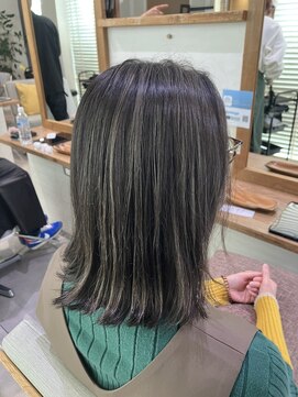 シータ 東川口(THETA) 細めハイライトスタイル