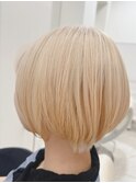 ショートボブ