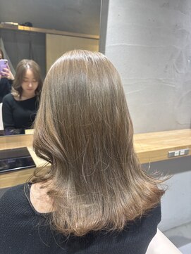 透明感ミルクティーベージュ