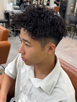 キングオブヘアバイノイズアンドフィフス 京都駅前店(KING of hair by NOISM&fifth) 京都メンズカットメンズパーマ波巻きスパイラルパーマツイスパ