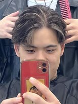 シャルムバイケンジ(Charm.by KENJE)&nbsp;リバースセンターパートハイライト刈り上げセンターパート銀座