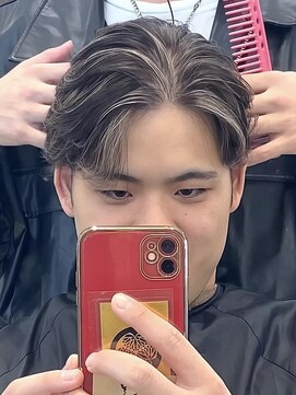 シャルムバイケンジ(Charm.by KENJE) リバースセンターパートハイライト刈り上げセンターパート銀座