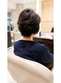 大人上品卵型シルエットレイヤーボブ。