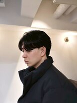 シーンバイラッド ヘルム(SCENE by RAD helm)&nbsp;好印象を叶えるセンターパートツーブロック清潔感ヘア